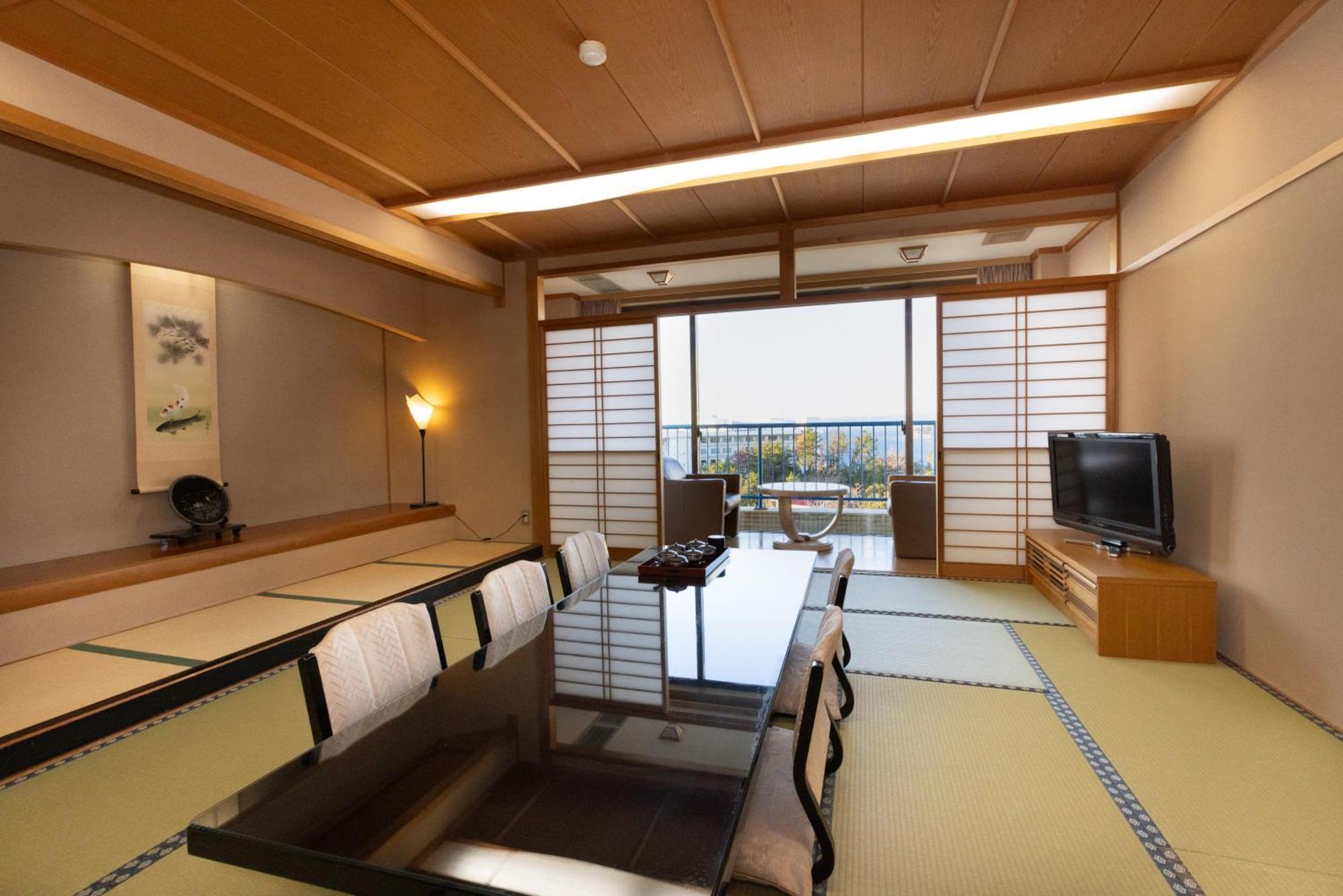 Shirahama Onsen Kisyu Hanto Екстериор снимка